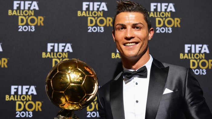 Cristiano Ronaldo saat memenangi Ballon d'Or 2013