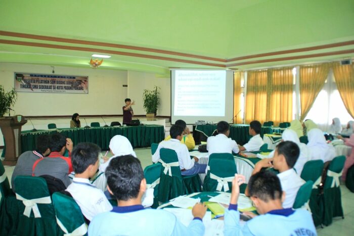 Pelatihan SDM Bidang Jurnalistik Tingkat Pelajar se-Kota Padangpanjang, Selasa (16/12), di aula Balaikota Padangpanjang.