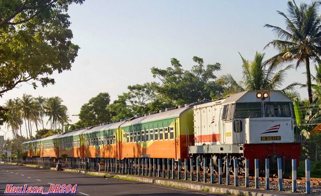Memasuki musim liburan, PT Kereta Api Indonesia (KAI) Divre II Sumbar menambah jadwal Kereta Api Wisata Padang-Pariaman, Dang Tuanku dari tanggal 26 Desember 2014 sampai dengan 4 Januari 2015.