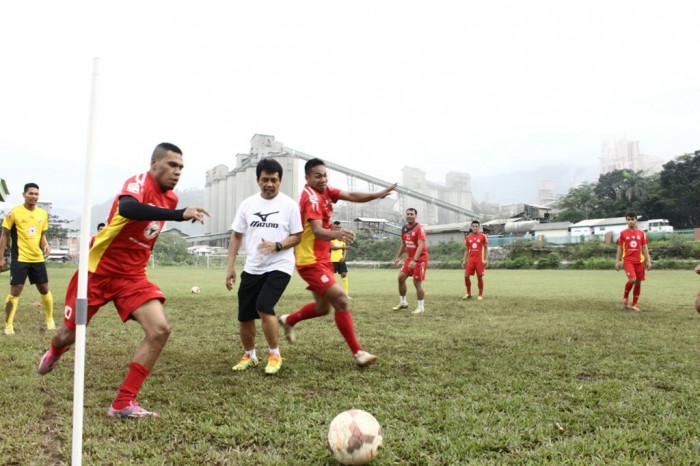 latihan perdana Semen Padang FC | foto kiriman twitter @huda_poetra