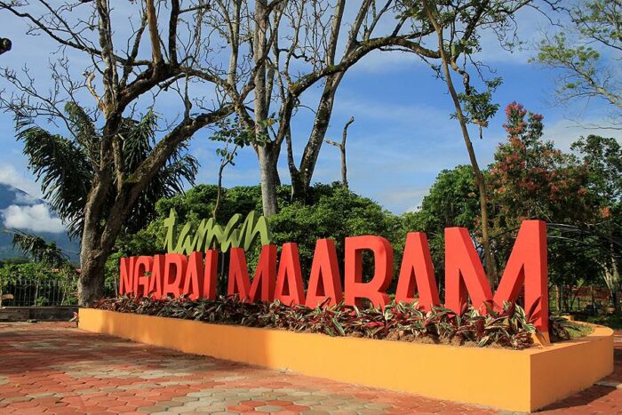 Pemerintahahan Kota Bukittinggi baru saja membangun objek wisata alam baru bernama Taman Ngarai Maaram. Taman ini memiliki konsep Ruang Terbuka Hijau (RTH) yang terletak di pinggir Ngarai Sianok.