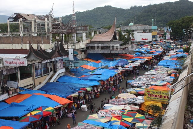 Dinas Perindustrian dan Perdagangan Provinsi Sumbar memastikan Lomba Pasar Tradisional digelar pada pertengahan tahun ini.