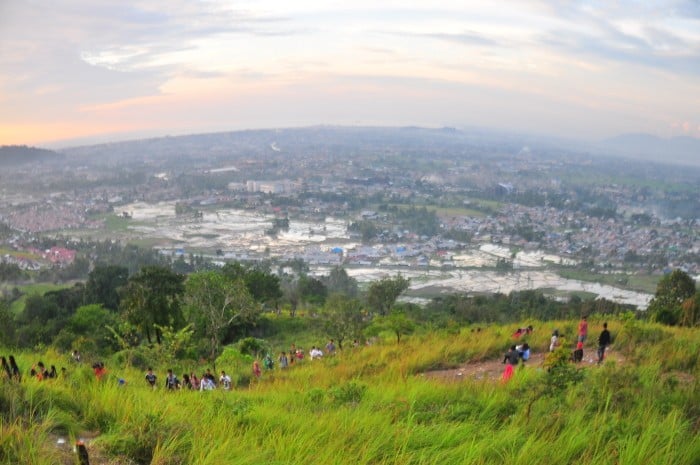 Pemandangan dari Bukit Tigo Tungku Sajarangan