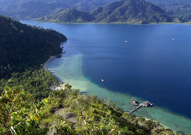 Beberapa pulau tersebut antara lain Pulau Traju, Pulau Setan Kecil, Pulau Sironjong Kecil dan Besar, selain tentunya Pulau Cubadak yang disana juga terdapat Resort Cubadak Paradiso.