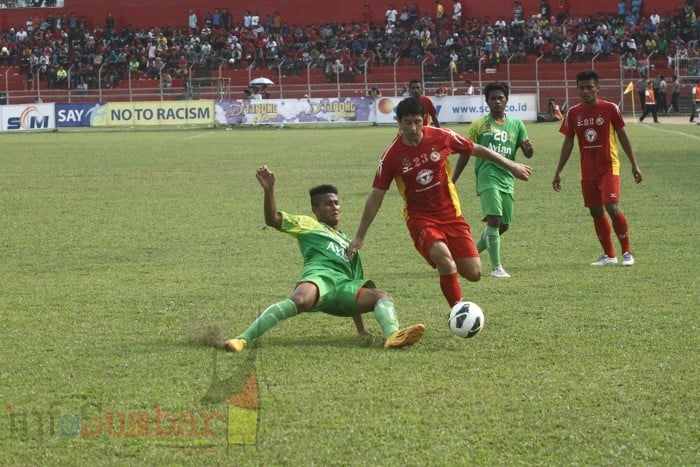 Semen Padang gagal menaklukan Persebaya Surabaya pada laga pembuka Surya Cipta Media (SCM) Cup 2015. Dalam laga yang di gelar di Stadion H Agus Salim, Sabtu (17/1) sore tersebut