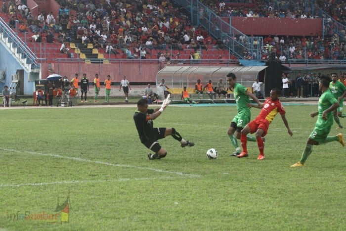 Semen Padang menjalani laga perdana SCM Cup 2015 Grup A melawan Persebaya Surabaya. Pada laga yang dihelat Sabtu sore (17/1) di Stadion Haji Agus Salim tersebut, Semen Padang selaku tuan rumah harus mengakui keunggulan Persebaya Surabaya.