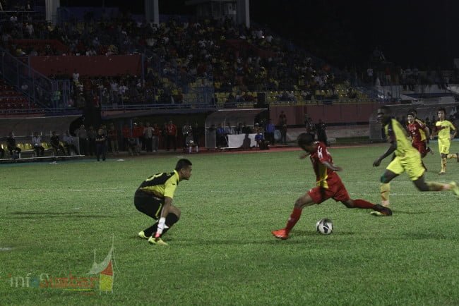 Tuan rumah Semen Padang dipastikan tersingkir di turnamen pra musim Sirya Cipta Media (SCM) Cup 2015, setelah kembali menelan kekalahan.