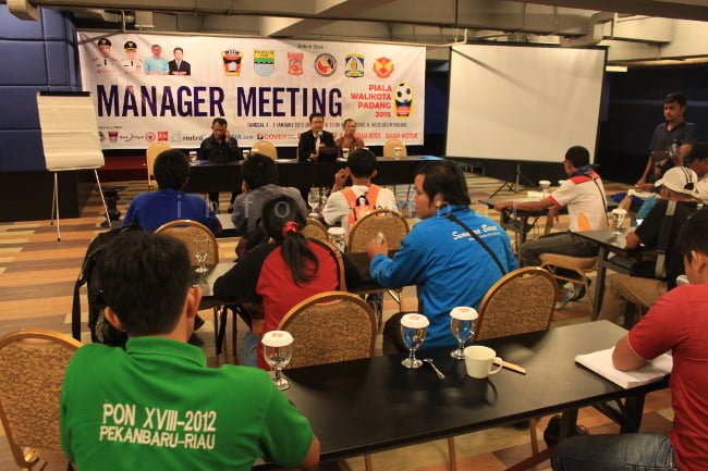 Piala Walikota Padang 2015 akan digelar hari ini. Rencananya event yang kembali digelar setelah lama mati suri ini akan dibuka secara langsung oleh Gubernur Sumbar