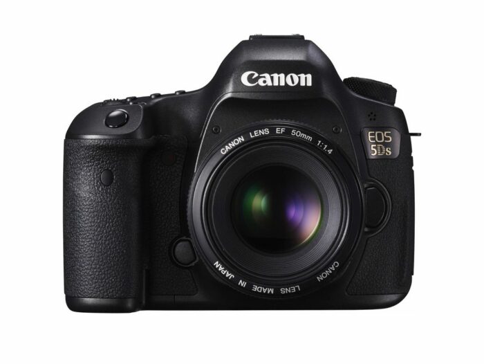 Canon akhirnya secara resmi mengumumkan camera DSLR 50 Megapiksel pada jum'at (6/2). Pengumuman ini sekaligus menjawab rumor yang beredar beberapa waktu yang lalu.