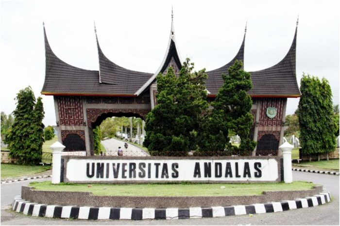 Pihak Kampus Universitas Andalas berencana akan menerapkan larangan menjual rokok bagi warung dan rumah makan di lingkungan kampus