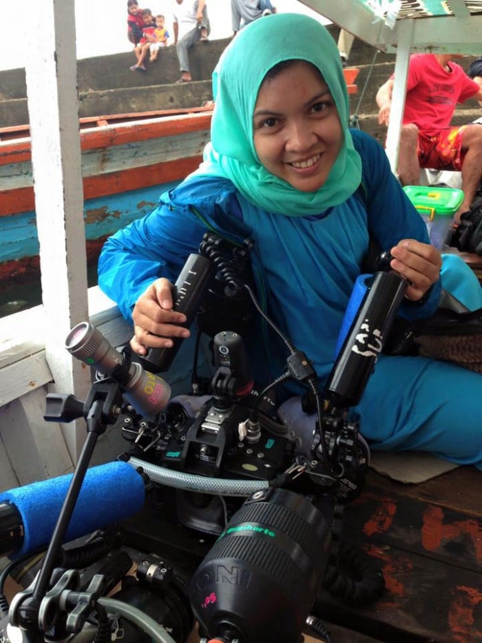 Jilmi Astina, salah satu fotografer bawah laut wanita kelahiran Lubuk Basung yang ikut berpartisipasi dalam event ini