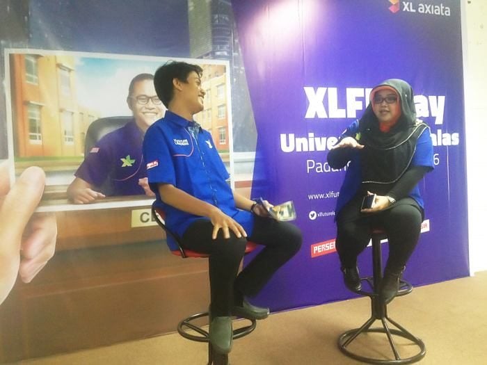 Sarroso Dwi Panggah – XL Regional Sales Manager Sumatera Barat, saat mengikuti acara mini roadshow XL Future Leaders Day di Universitas Andalas Padang