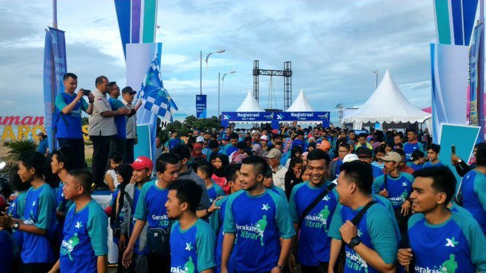  Gerakan Xtra Padang dibuka oleh Regional Sales Manager Sumatera Barat, Sarroso Dwi Panggah , Minggu pagi 27 November 2016
