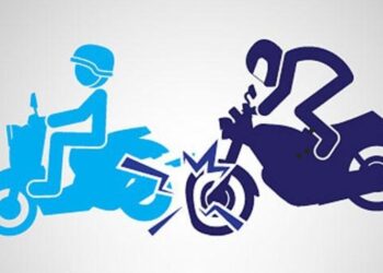 Dua Sepeda Motor Terlibat Kecelakaan dengan Mobil Angkot di Padang, Satu Korban Tewas