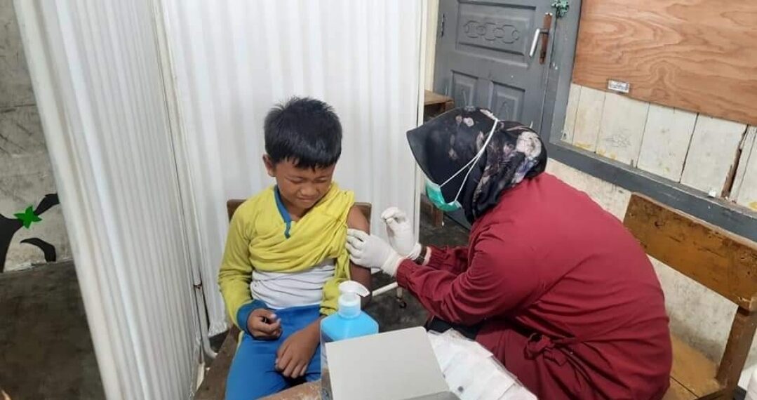 Seribuan Siswa SD Jalani Vaksinasi di Padang Panjang, Belum ada Laporan Kondisi Pasca Imunisasi