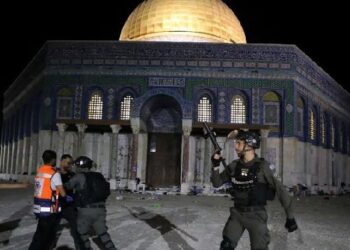 Polisi Israel Kembali Terobos Masjid Al-Aqsa, ketika Warga Sedang Salat Subuh