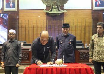 DPRD Sumbar Setujui APBD 2023 Sebesar Rp6.7 Triliun