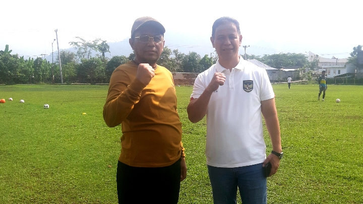 Ketua PSSI Sumbar Indra DT Rajo Lelo Tetapkan Arisal Azis, Manajer Tim Sepak Bola Porwil Sumatera Barat