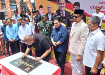 Launching Stasiun Lambuang Bukittinggi, Erick Thohir Sebut Andre Rosiade “Berisik”