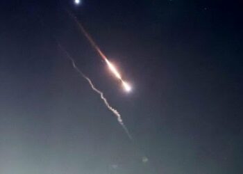 Tiga Ledakan Terdengar di Isfahan Iran, Serangan Balik Israel?