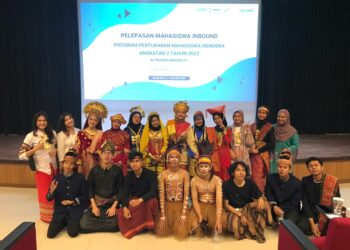 Transformasi Kreatif: Pengalaman Vannesa Mahasiswa DKV ISI Padangpanjang di Telkom University