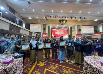 Evaluasi Pemilihan Serentak Nasional 2024, KPU Kota Solok Terima Empat Penghargaan