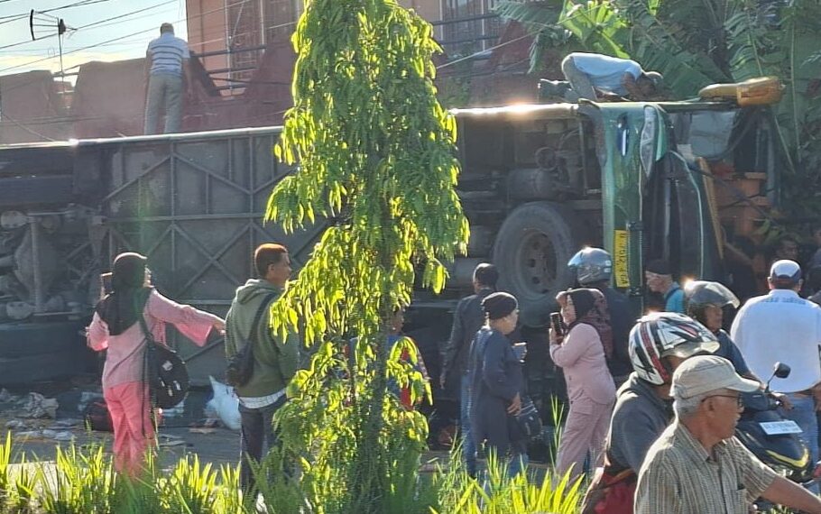 Update Bus ALS Terguling: 12 Orang Meninggal