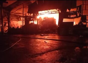 Kebakaran Pabrik Karet di Padang, Kerugian Ditaksir Rp7 Miliar