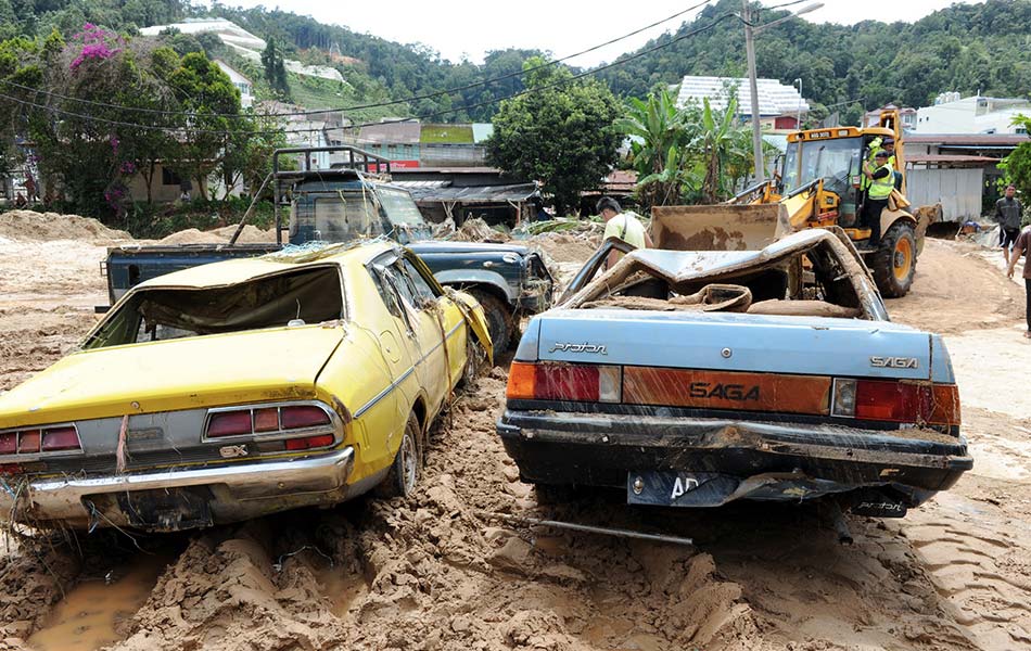 Banjir di Pahang Malaysia, 3 WNI Meninggal - infoSumbar